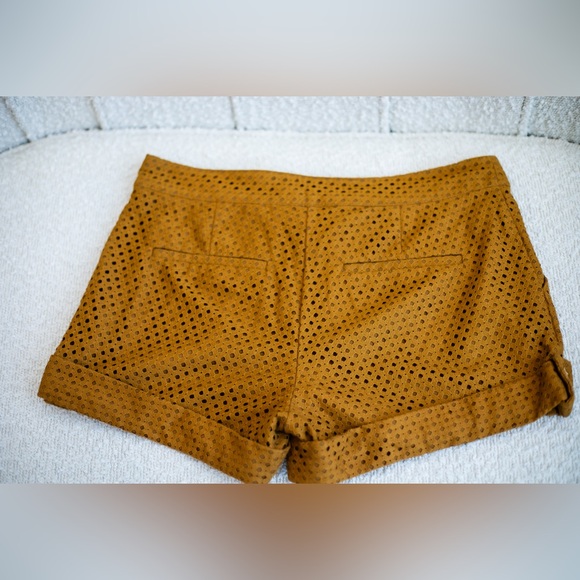 Stylish Marciano brown shorts, never worn  Size 10 - Picture 2 of 2